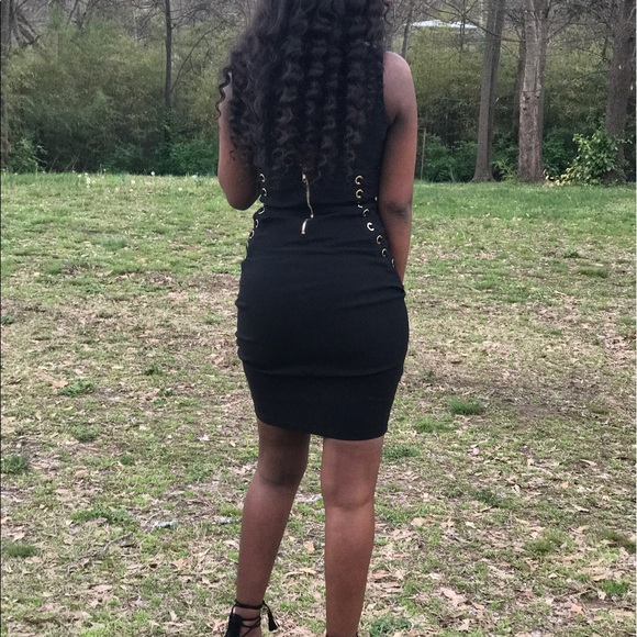 Black dress - Picture 2 of 2