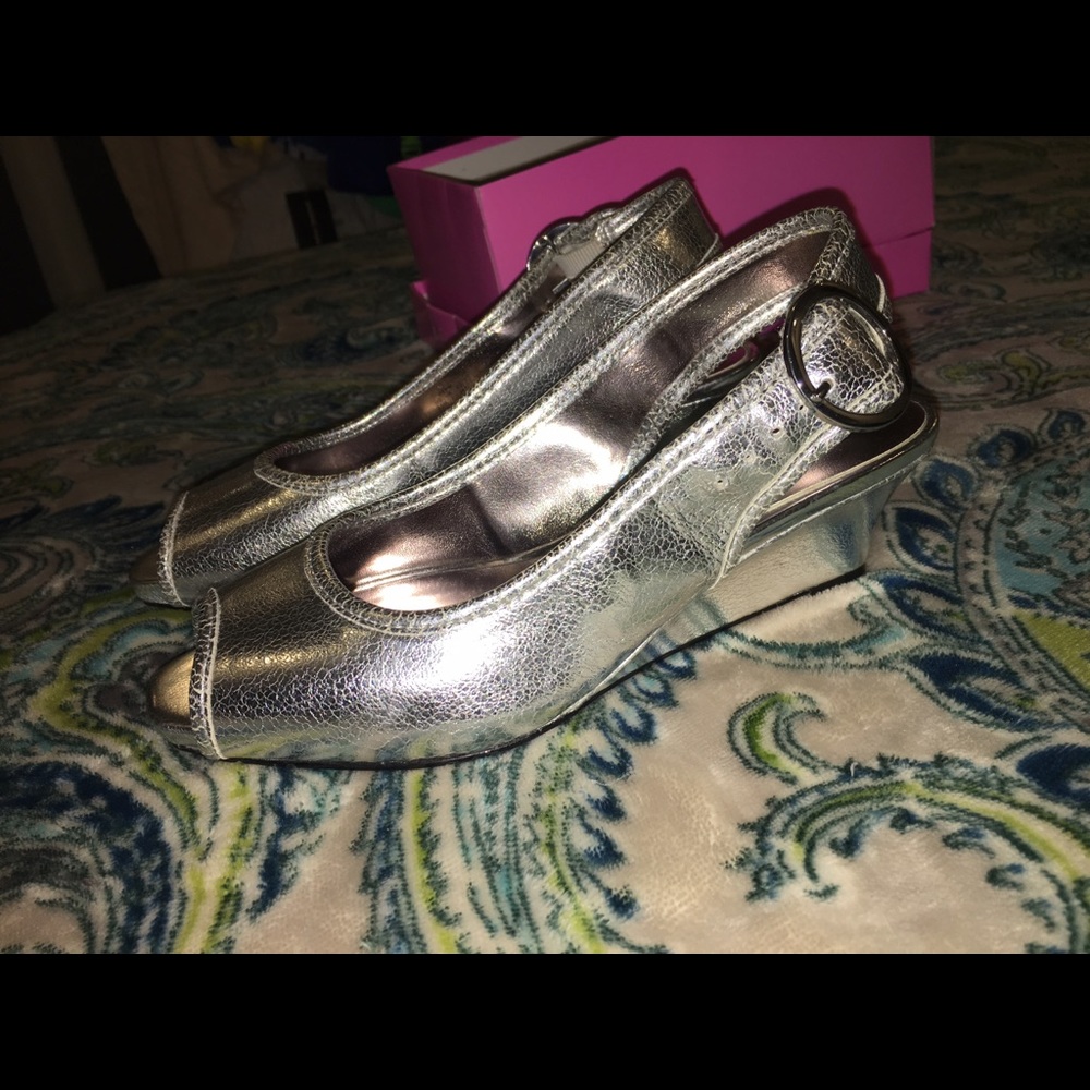 Girls size 2.5 Y Jessica Simpson Wedges