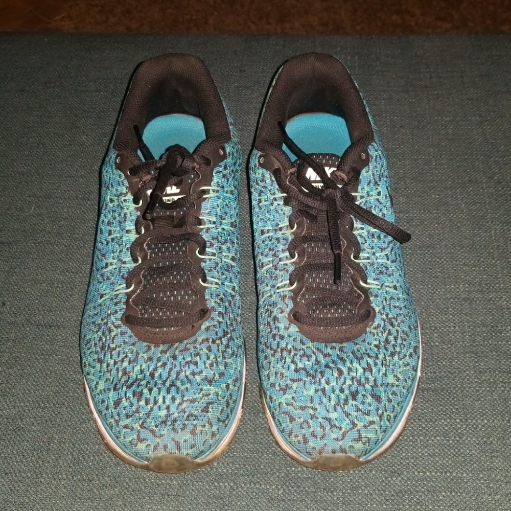 Nike Tailwind 8