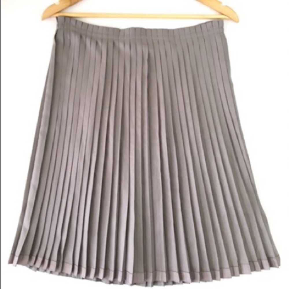 🎉Host Pick🎉 GAP pleated skirt