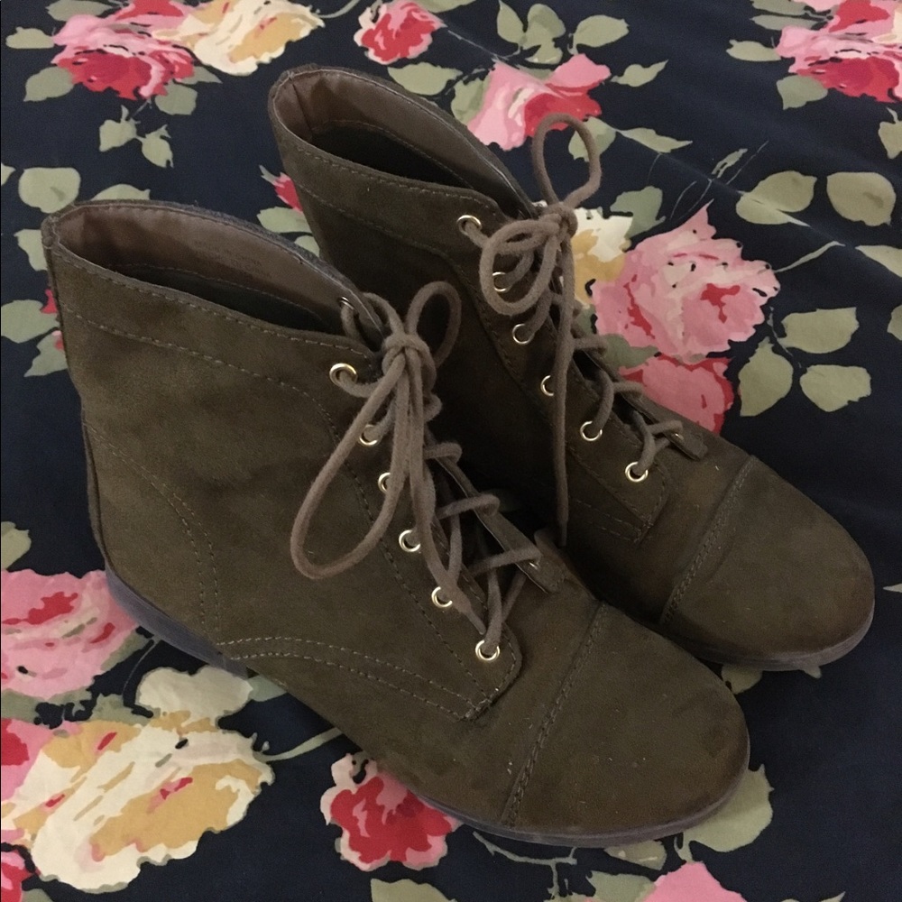 Olive green Lace up boots