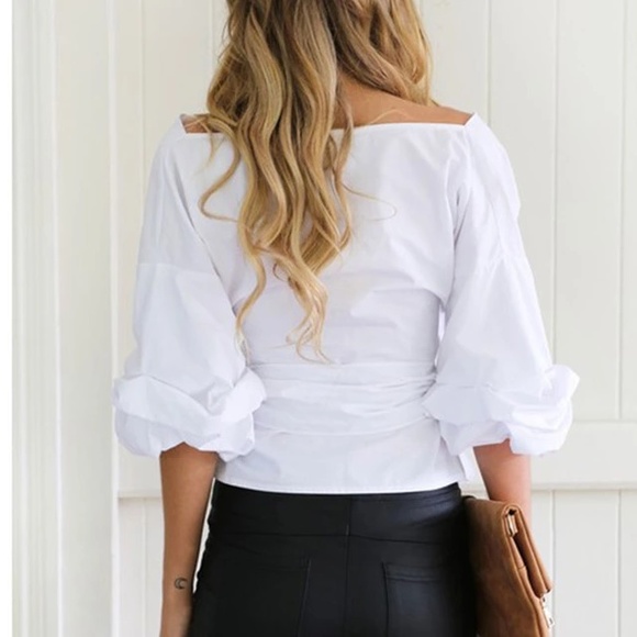 SOLD OUT! Elegant and Trendy! - Picture 2 of 4