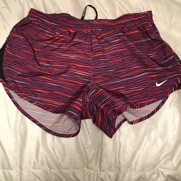 Nike running shorts - Picture 1 of 2