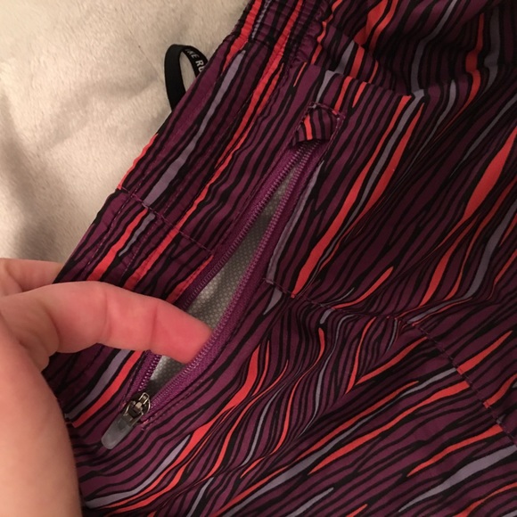 Nike running shorts - Picture 2 of 2