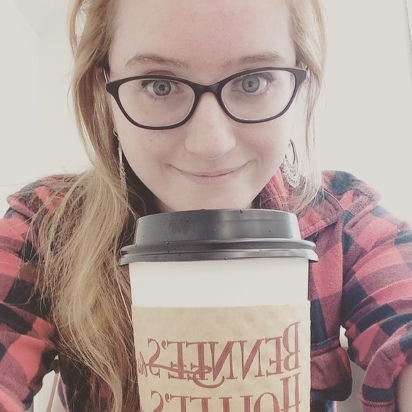 Meet your Posher, Alissa - Picture 1 of 1