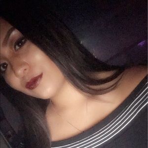 Meet your Posher, Gloria