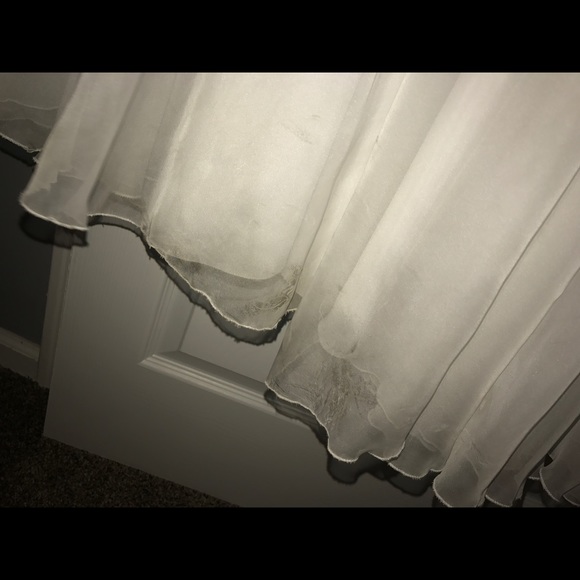 Stunning Prom/Homecoming Dress - Picture 4 of 4