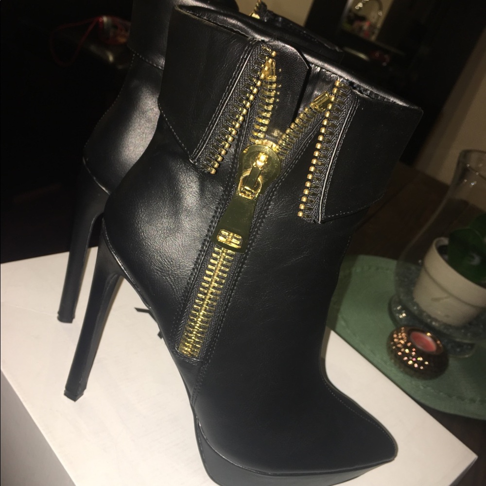 Black boots