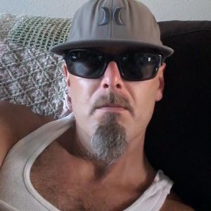 Meet your Posher, Dustin