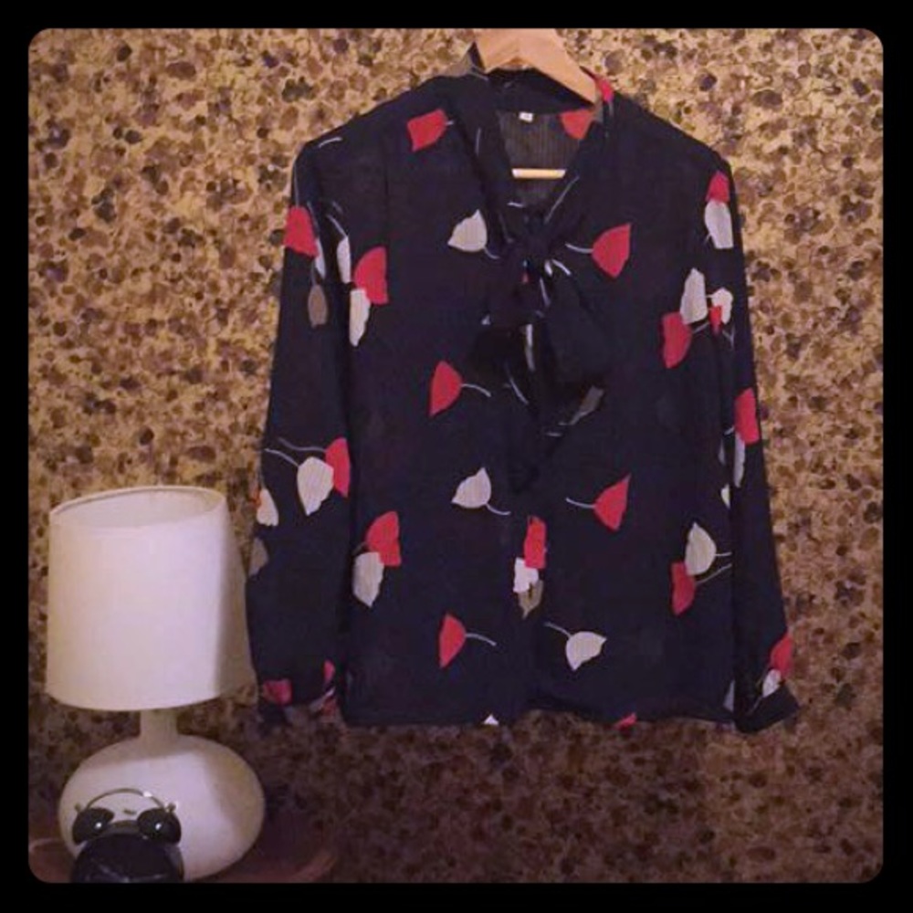 Silk blouse / size medium