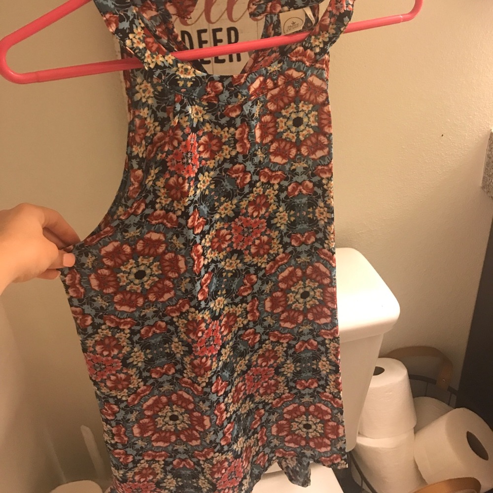 High neck tank