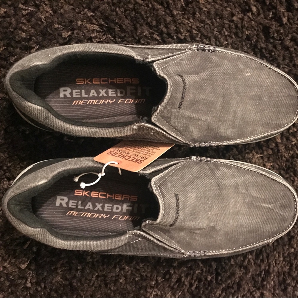 Skechers relaxed fit memory foam