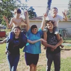 Meet your Posher, Dakota