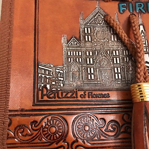 Vintage Peruzzi Firenze leather crossbody bag - Picture 3 of 6