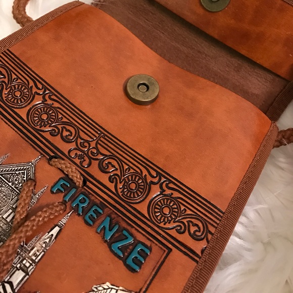 Vintage Peruzzi Firenze leather crossbody bag - Picture 6 of 6