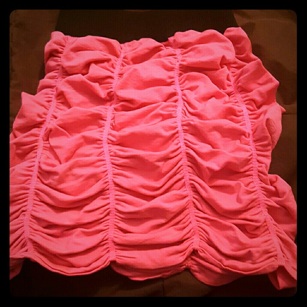 Pink scrunched bodycon skirt.