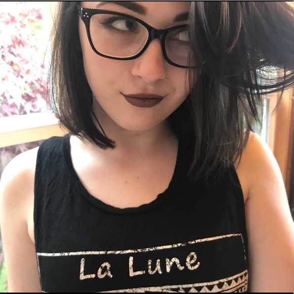 💜 MUSCLE TEE (PRICE DROP)! - Picture 2 of 8