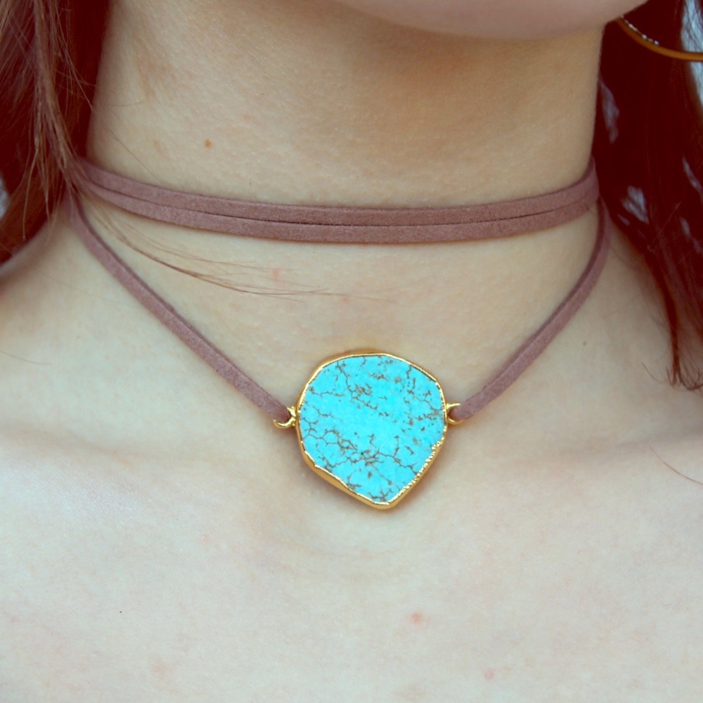 Stone choker