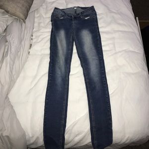 **BONGO SIZE 0 VERY CUTE JEANS!!!***