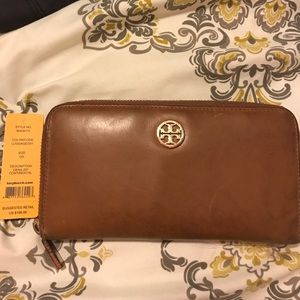 Tory Burch Dena zip continental wallet