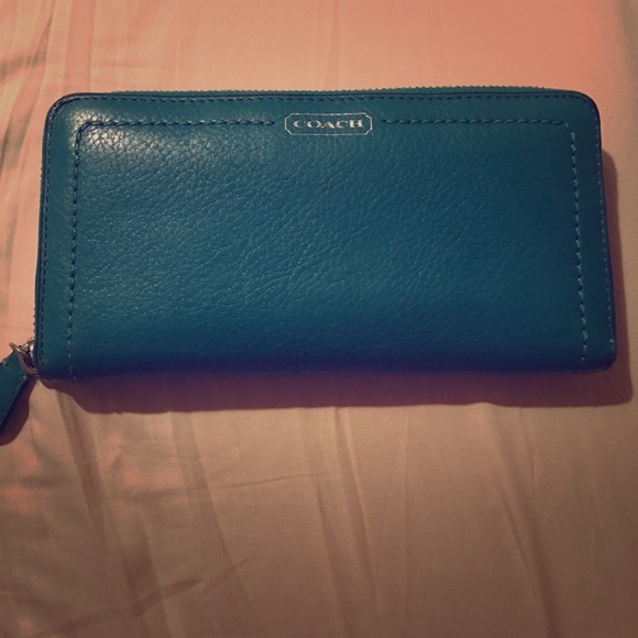 Coach Handbags - ****ON SALE TEMPORARILY**** Coach Wallet