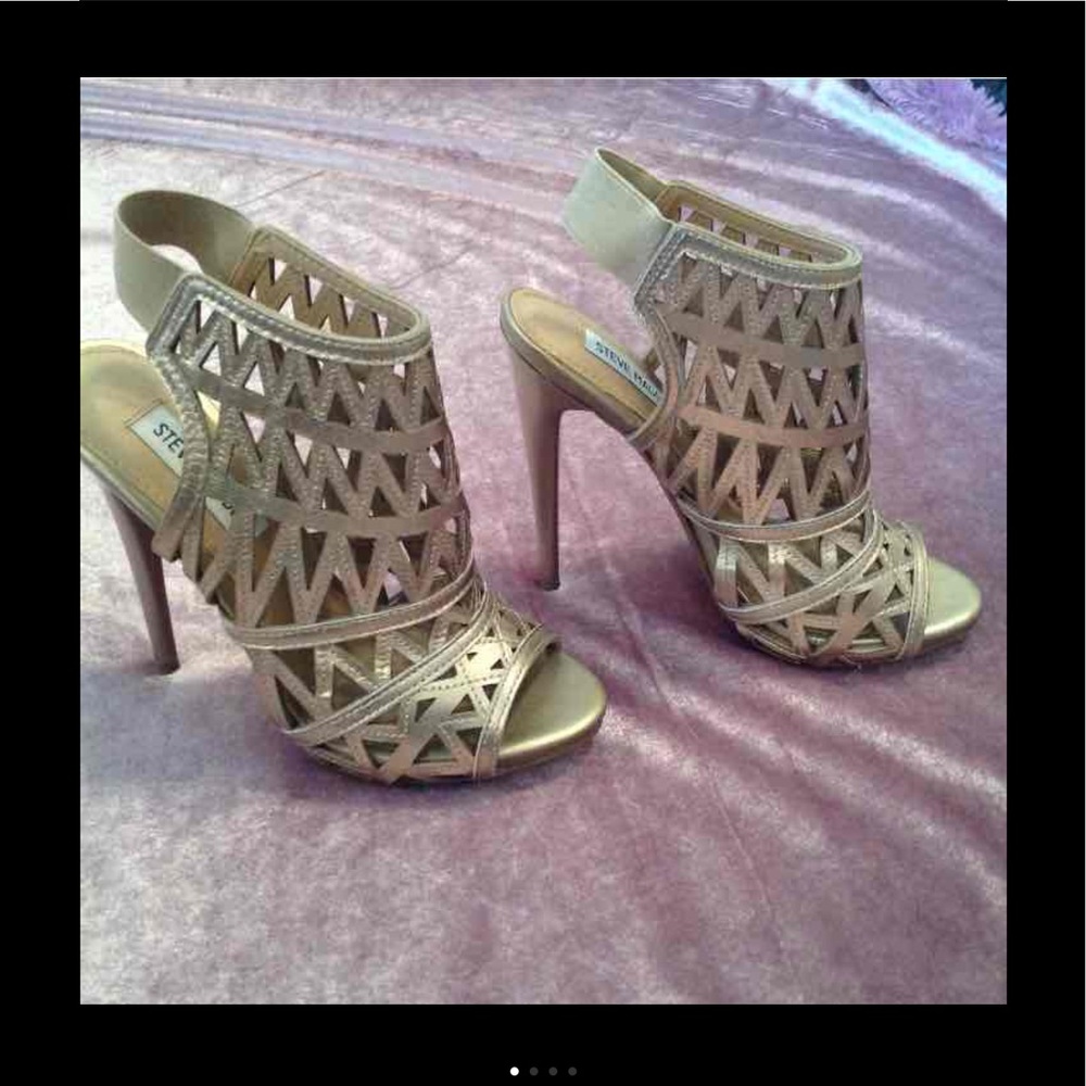 Steve Madden Bronze Pumps