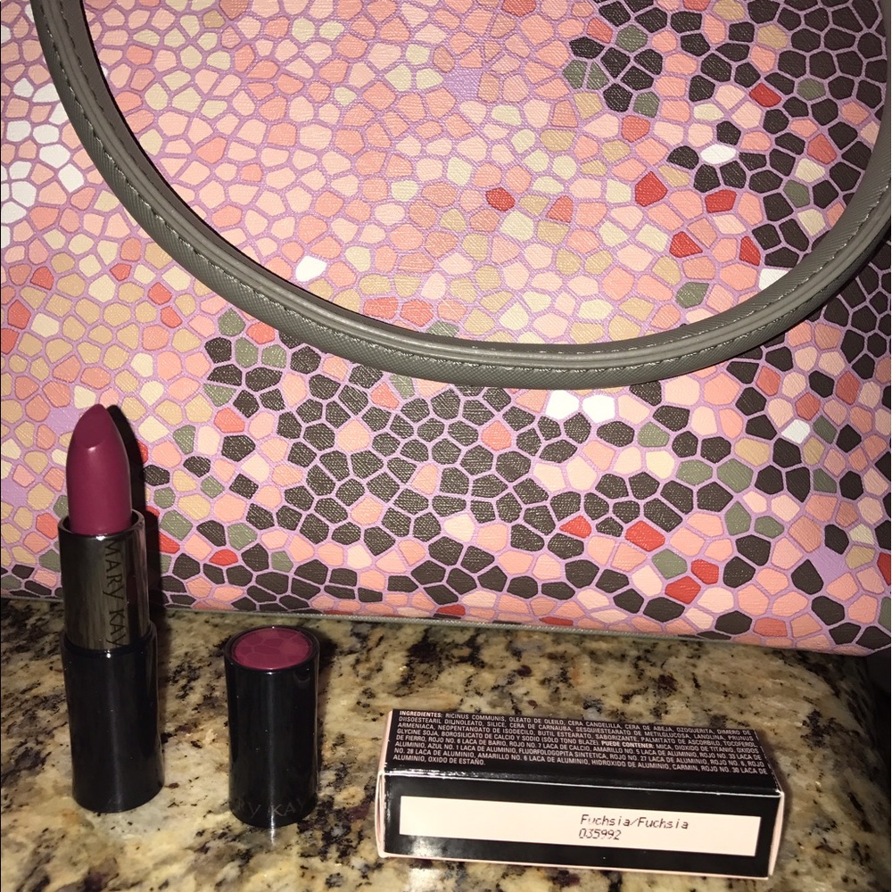 Mary Kay lipstick fushia 13 oz