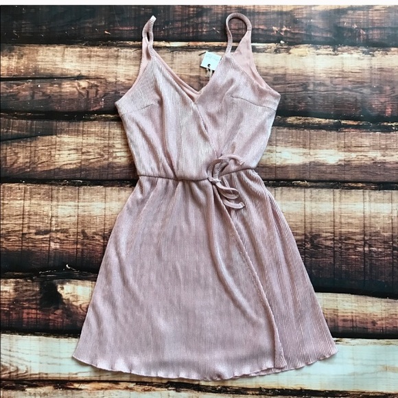 Dresses & Skirts - Shimmer Wrap Style Dress