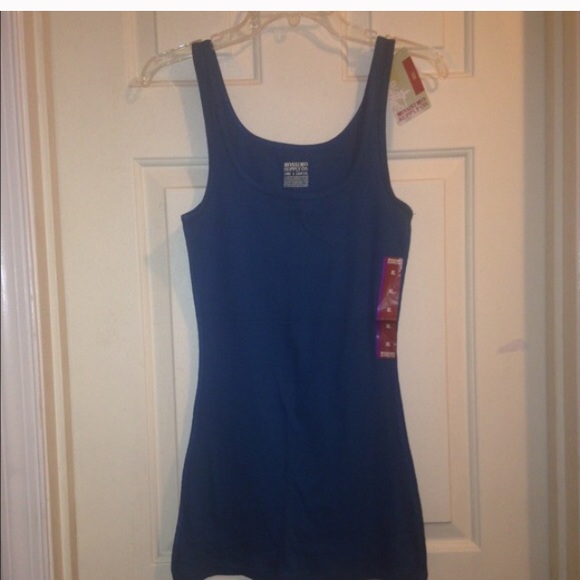 Tank top bundle - Picture 2 of 2