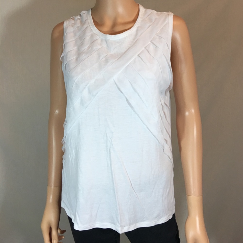 BCBGMAXAZRIA WHite Sleeveless Top