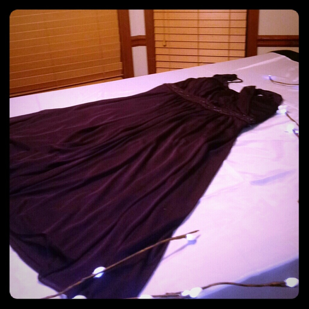 Dress - Picture 2 of 4