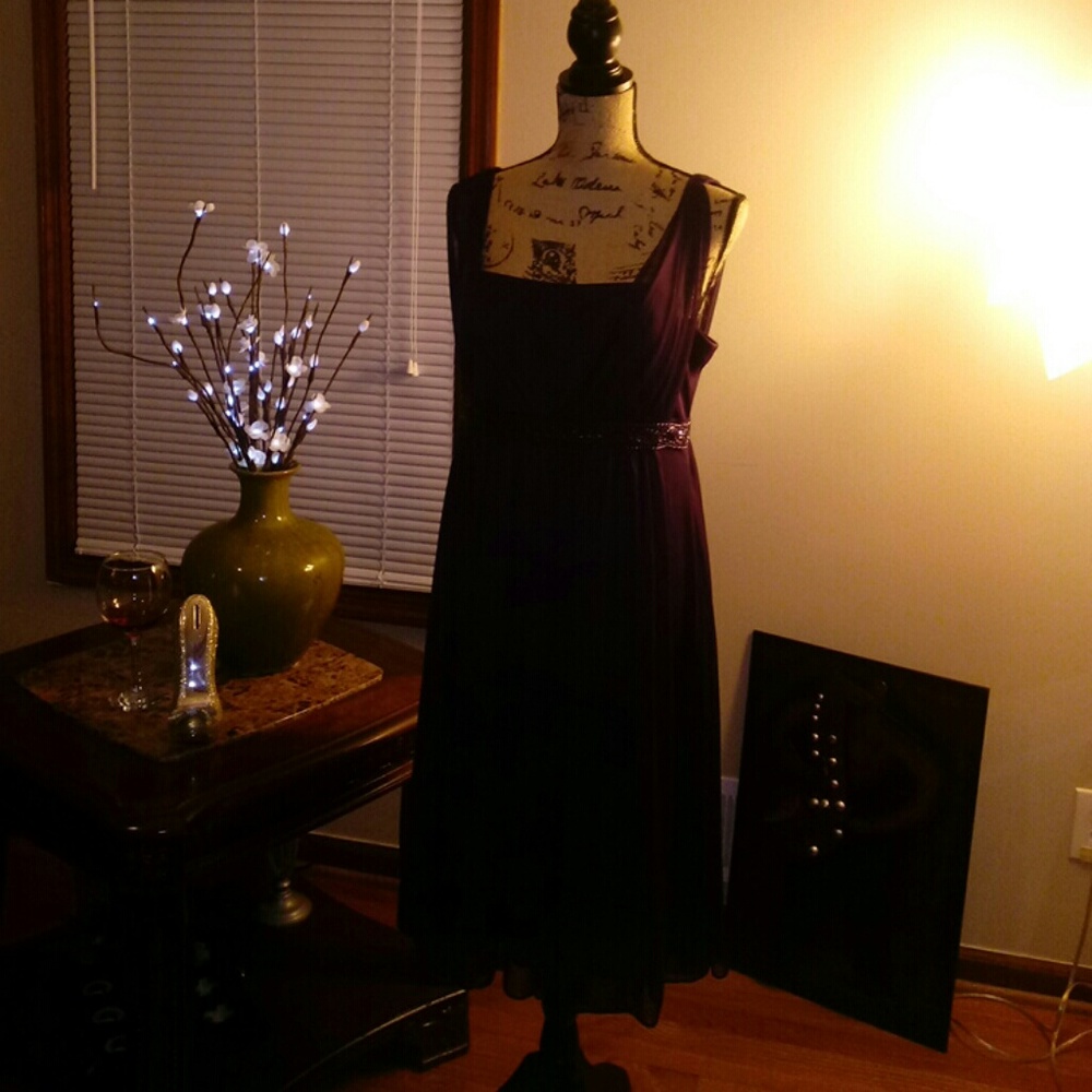 Dress - Picture 4 of 4
