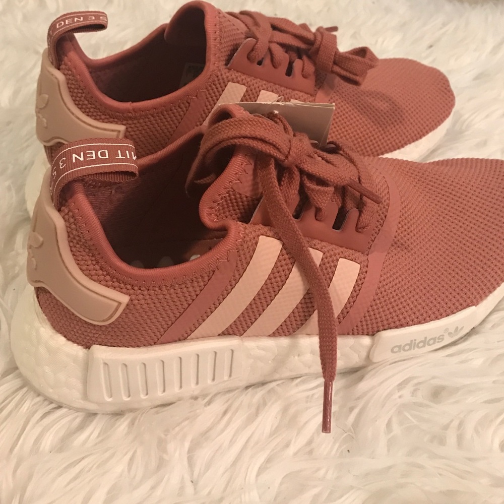 Pink NMD R1 (Trade)