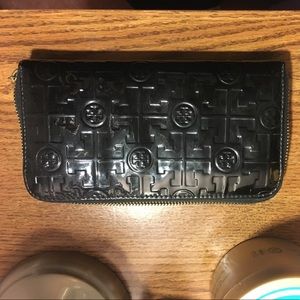 Tory burch wallet