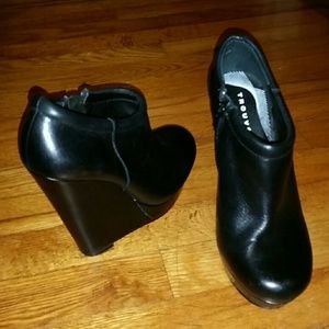 Trouve Black Wedge Booties