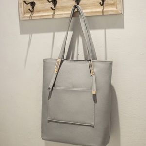 Gray tote bag