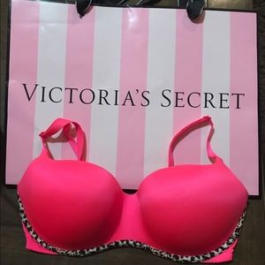 Victoria Secret push up bra-FLASH SALE! 🎉