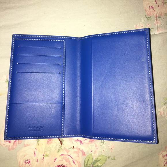 passport case goyard