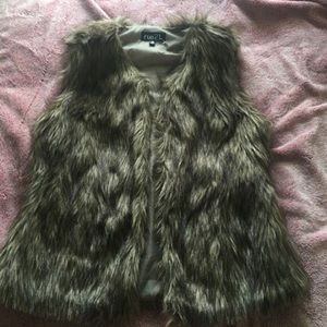 Fur vest