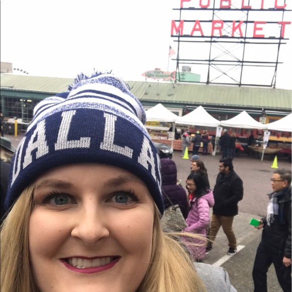 Meet your Posher, Taylor - Picture 3 of 3