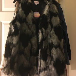 NWT Black and grey faux fur vest