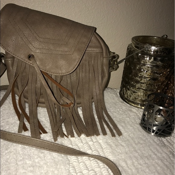 Indie, tassel cross-body purse! - Picture 2 of 3