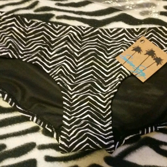 Swimsuit - Picture 3 of 3