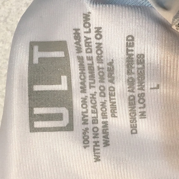 ULT windbreaker - Picture 3 of 4