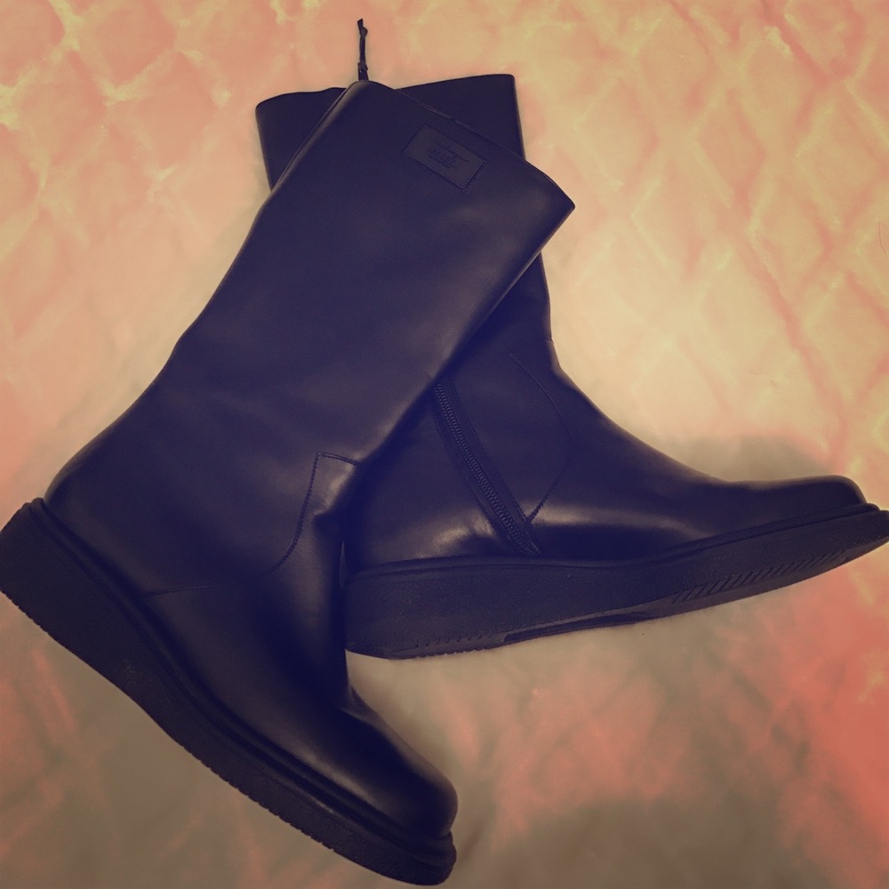 Salvatore Ferragamo Black Leather Sport Boots. 7