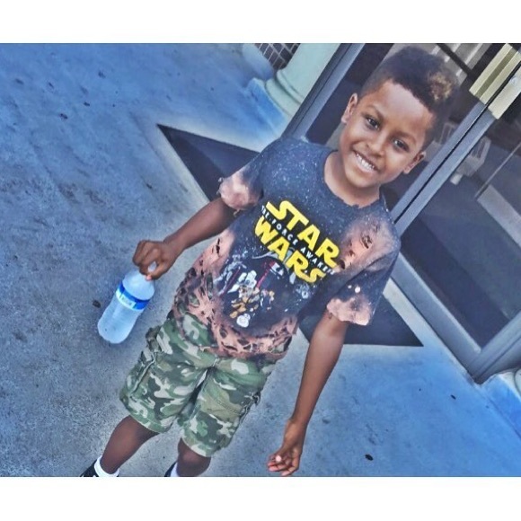 Hand made customized distressed T-shirts - Picture 3 of 4