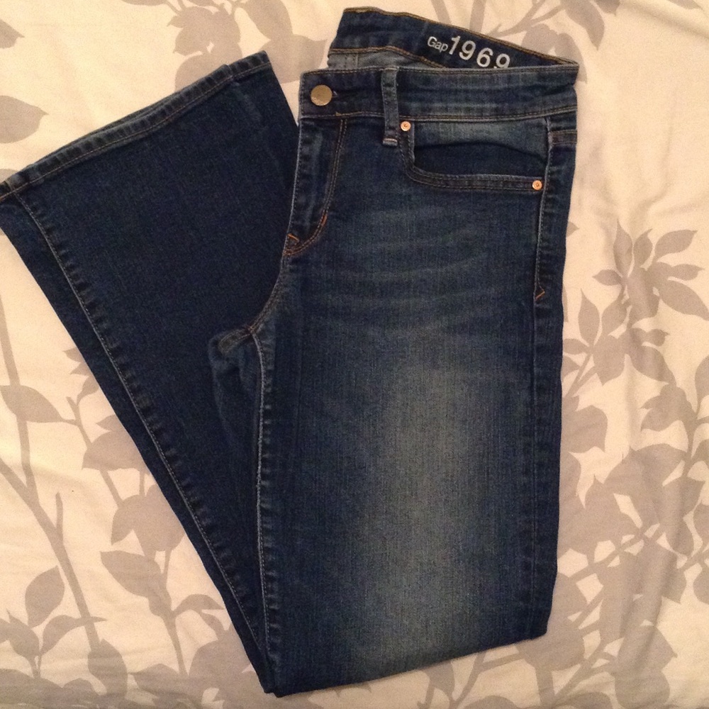 NWOT GAP 1969 Sexy Boot Jeans 28 Short