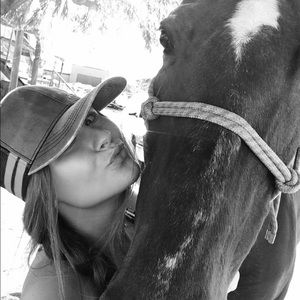 Meet your Posher, Savannah