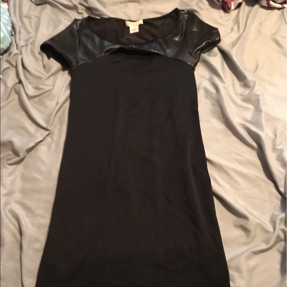 Black dress (stretchy)