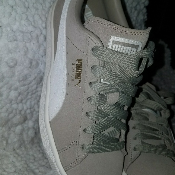 Shoes - Picture 3 of 4